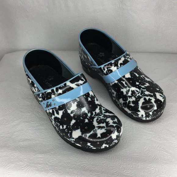 koi by sanita nursing clogs